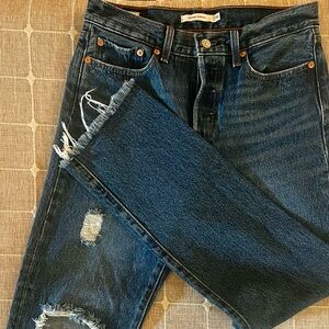 Levi’s red tag women's Wedgie Straight Distressed Blue Jeans